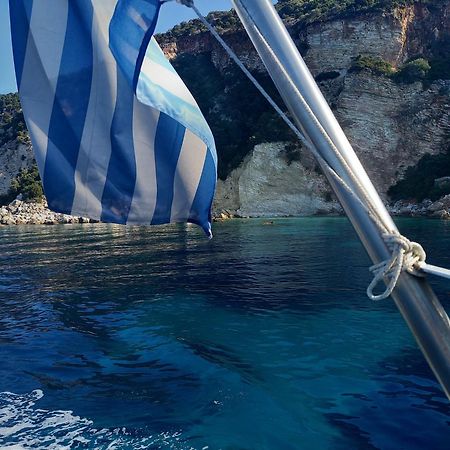 Готель Πέτρινο Σπίτι Lazarata Екстер'єр фото